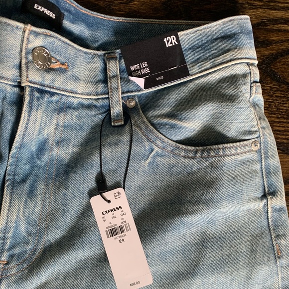 Express High-Rise Wide-Leg Raw-Hem Ripped Jeans - Picture 7 of 7